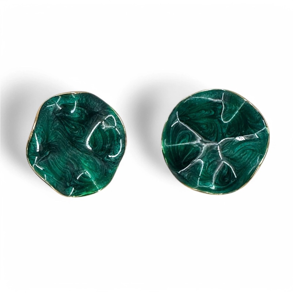 Avon Clip On Earrings Green Swirled Enamel Wavy Disc Shape Vintage